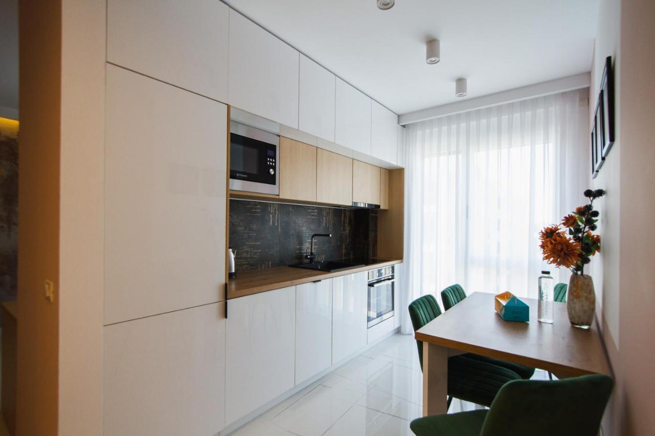 Romantic Getaway At West Residence Oradea Luaran gambar
