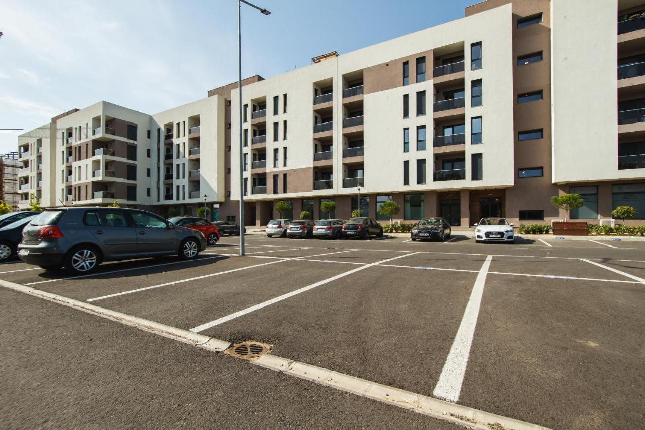 Romantic Getaway At West Residence Oradea Luaran gambar