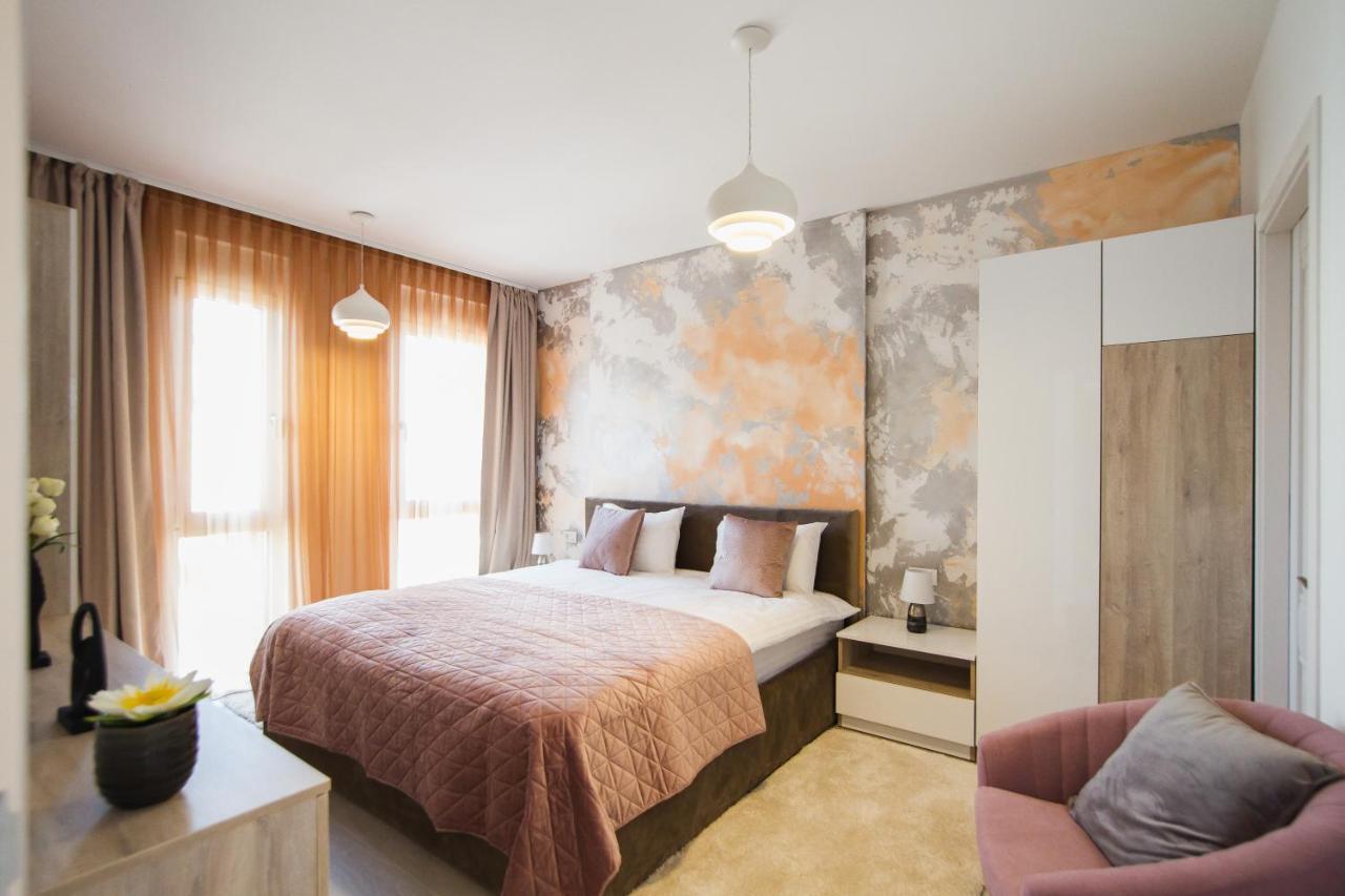 Romantic Getaway At West Residence Oradea Luaran gambar