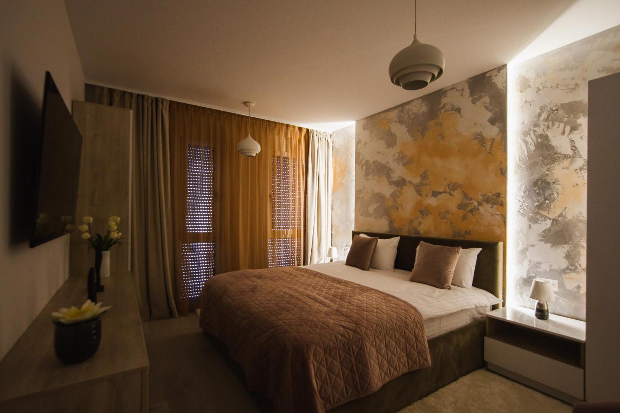 Romantic Getaway At West Residence Oradea Luaran gambar